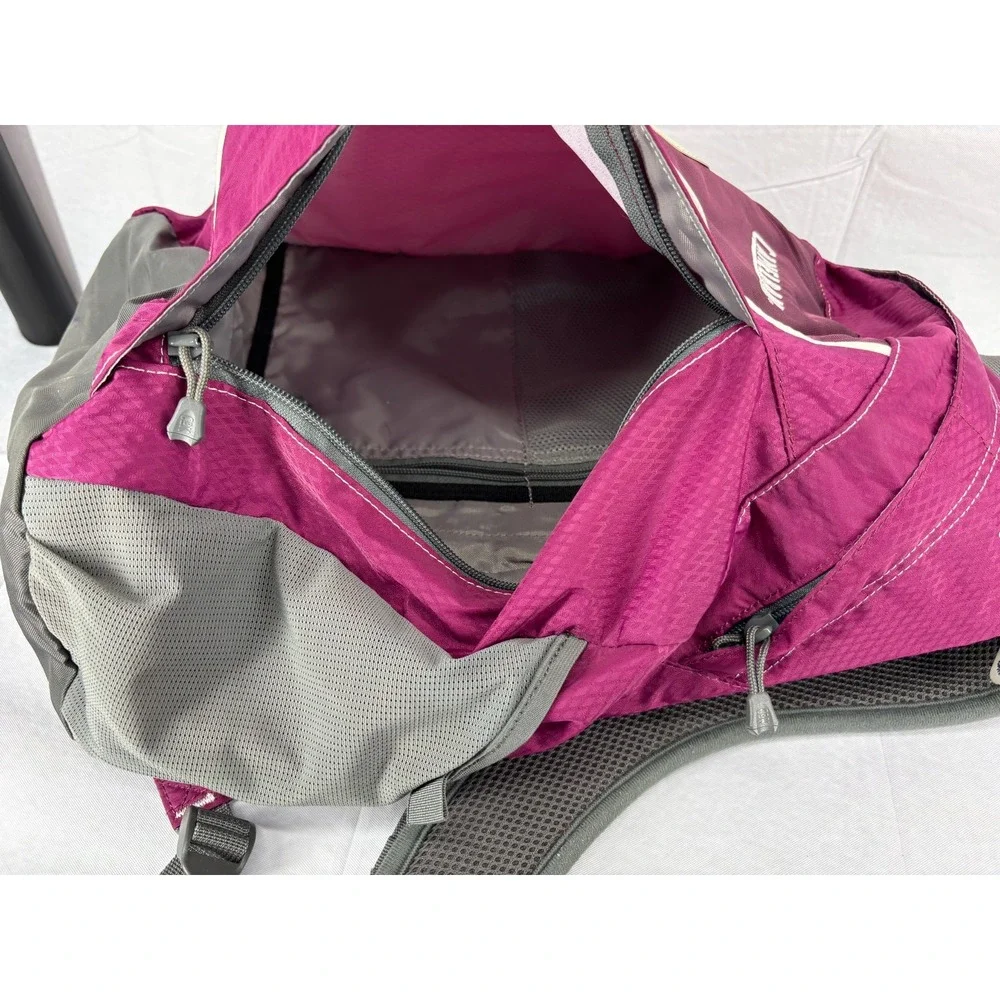 CamelBak DayStar 18 Cycling Backpack Purple Gray Ergonomic Hiking Bag FF